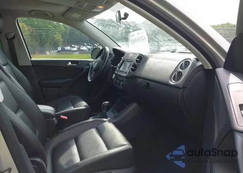 2011 Volkswagen Tiguan Se z USA, uszkodzony, nr VIN WVGBV7AX9BW529778